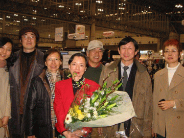 山田さんを囲んで